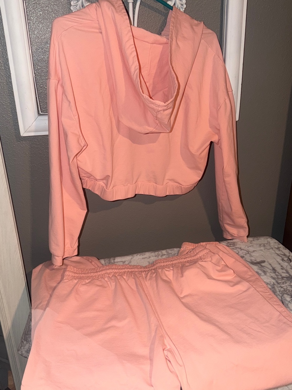 Women’s Cropped Hoodie & Lounge Pants Set - Peach Pink